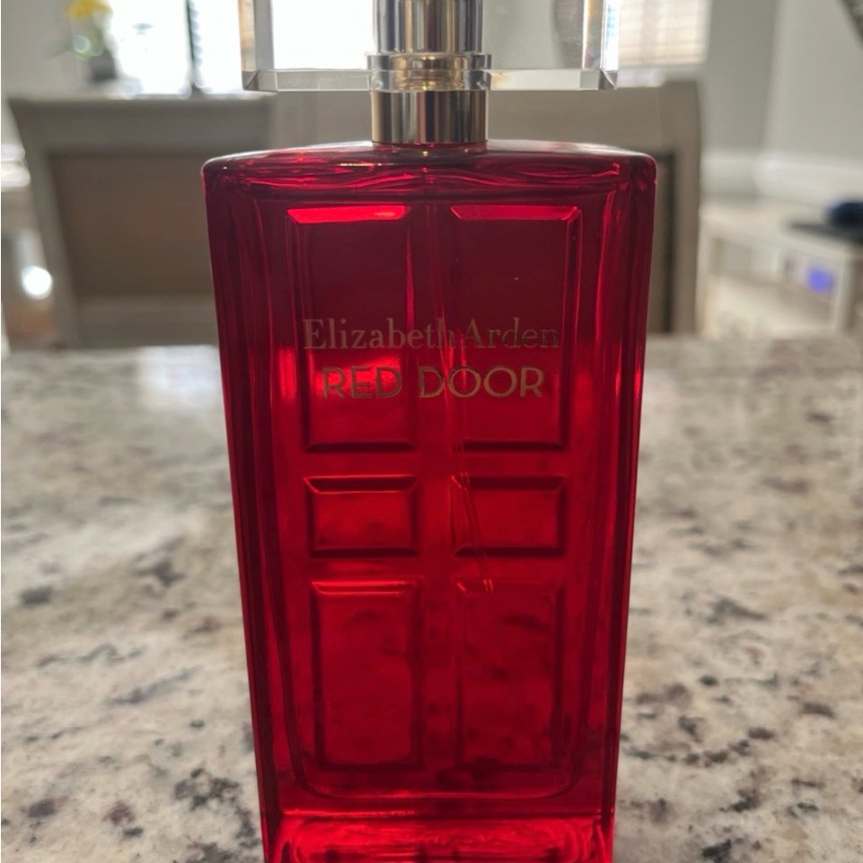 Elizabeth Arden Red Door Perfume  Vibrant Red